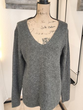 Damen Pullover V-Ausschnitt grau gerippt guter Zustand