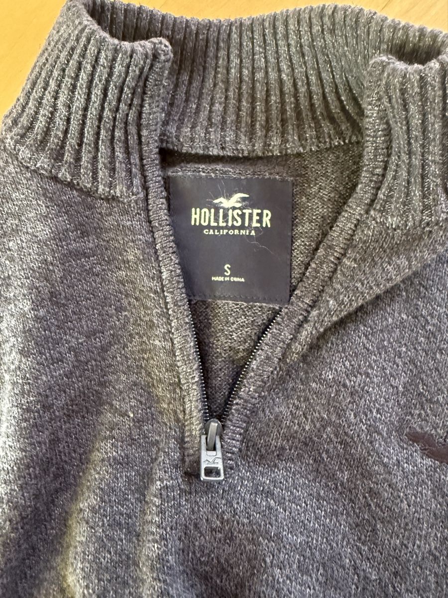 Pullover & Sweatshirts: Hollister Pullover Blau – Neu (gemäss Beschreibung) aus Zürich von leo_vm8z 1