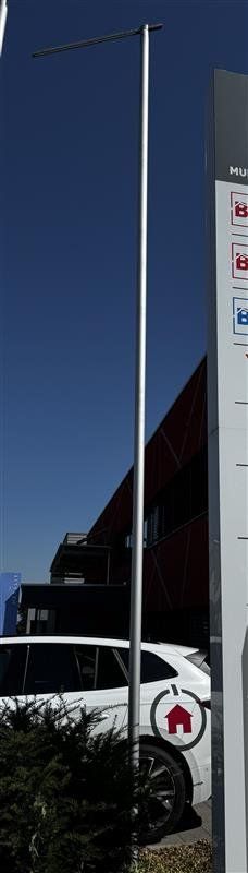 Bandiere: Fahnenmast 7 m mit Ausleger – Usato da Büron venduto da hbtec 1