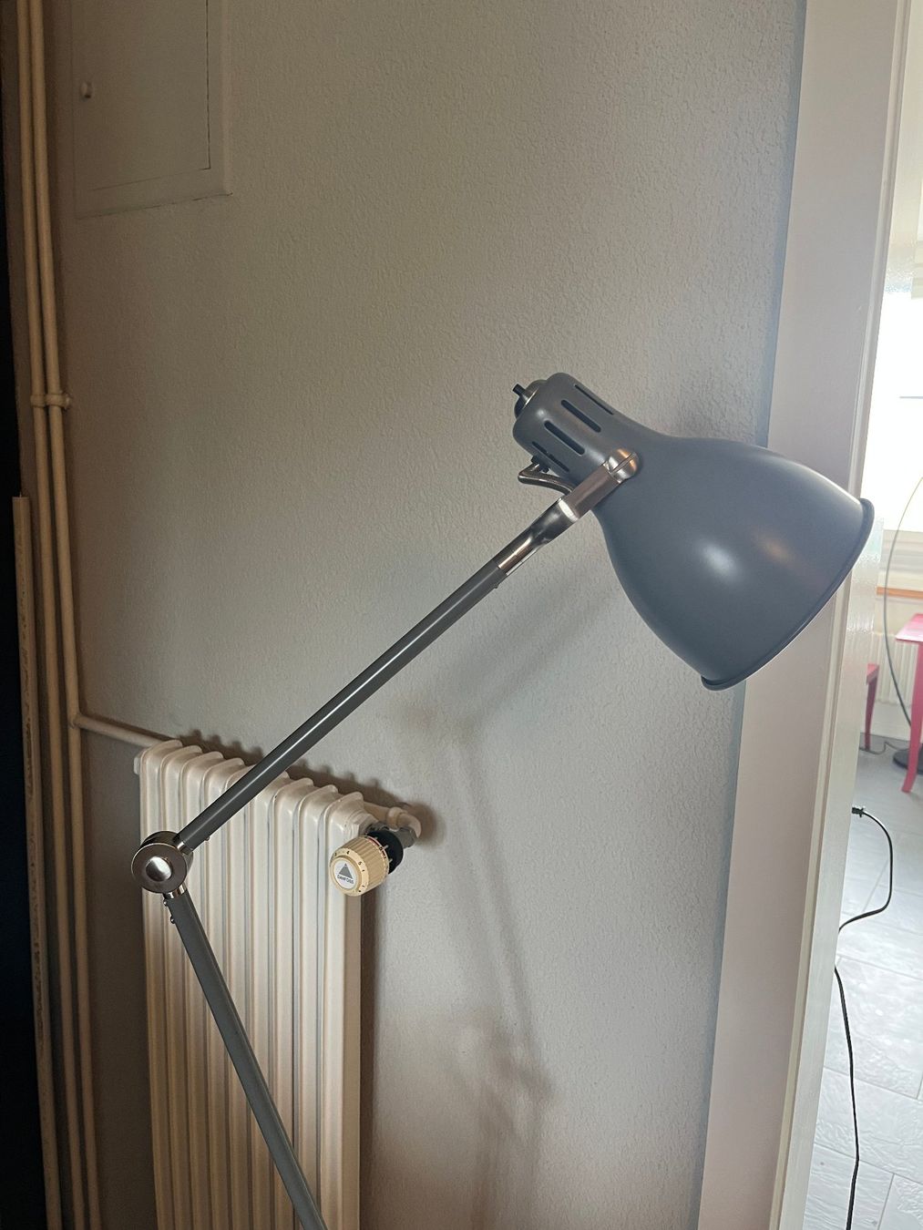 Ikea Lampade: IKEA Aröd floor lamp – Usato da Fribourg venduto da Pauol 2