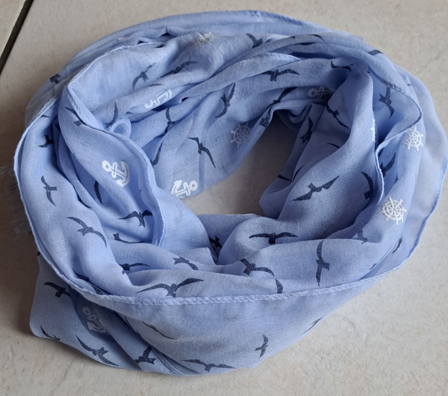 Foulards & écharpes: Schal  – D'occasion à Thalheim AG par Bekuadma