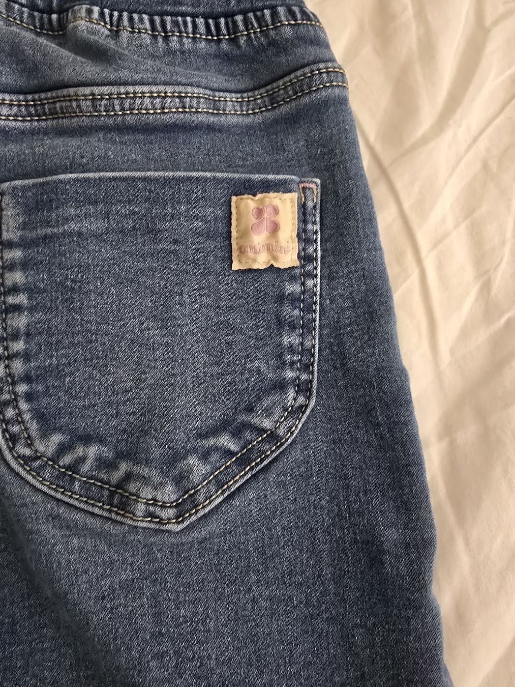 Hosen: Catimini Jeans size 10 - Stylish and Comfy for Spring! – Gebraucht aus bern von gsh_2w9d 3