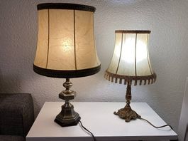 Lot de deux lampes vintage avec abat- jour en peau (rare)