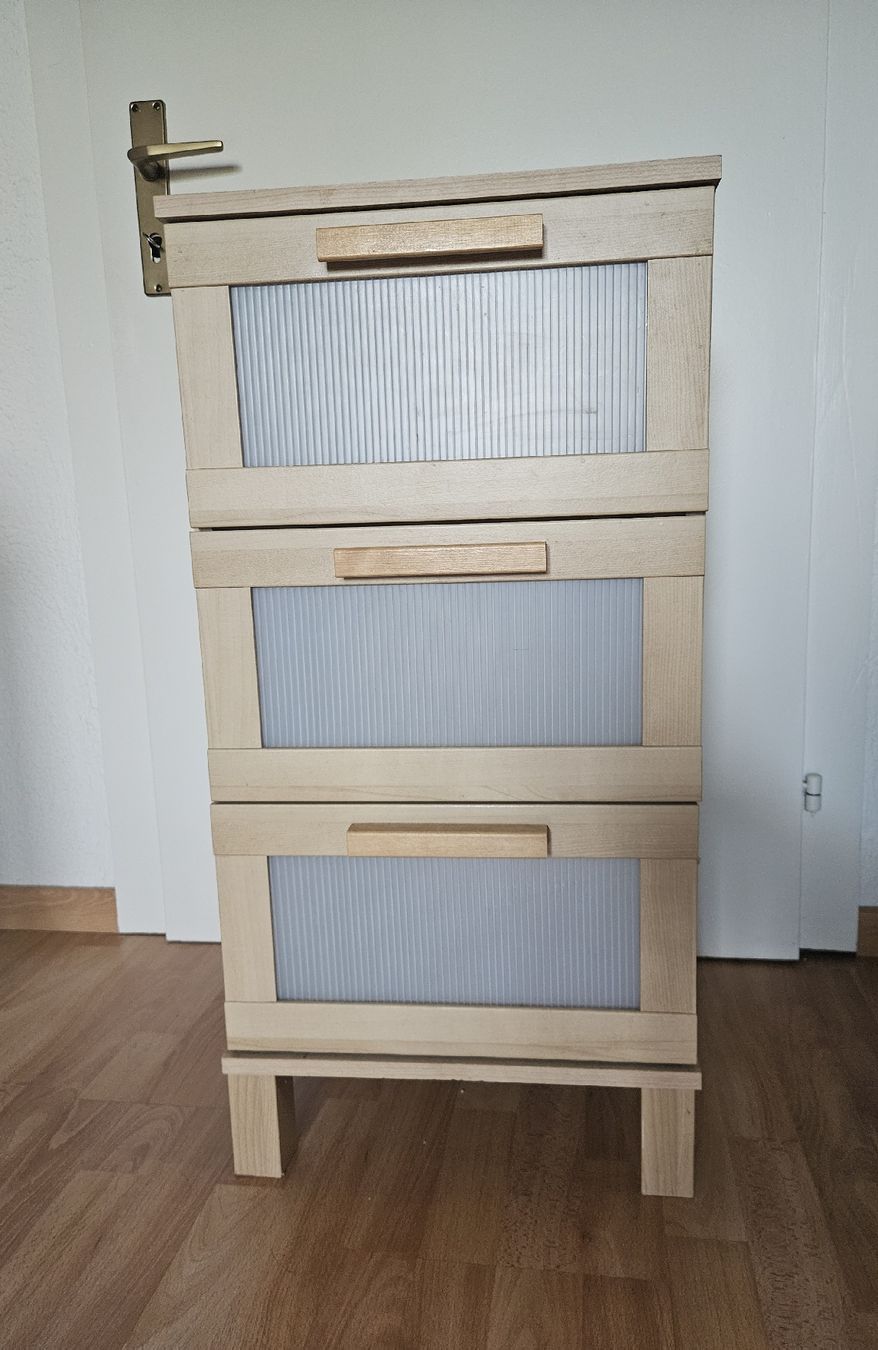 Kommoden: Kommode mit 3 Schubladen – Gebraucht aus Ebikon von SecondChance_byM