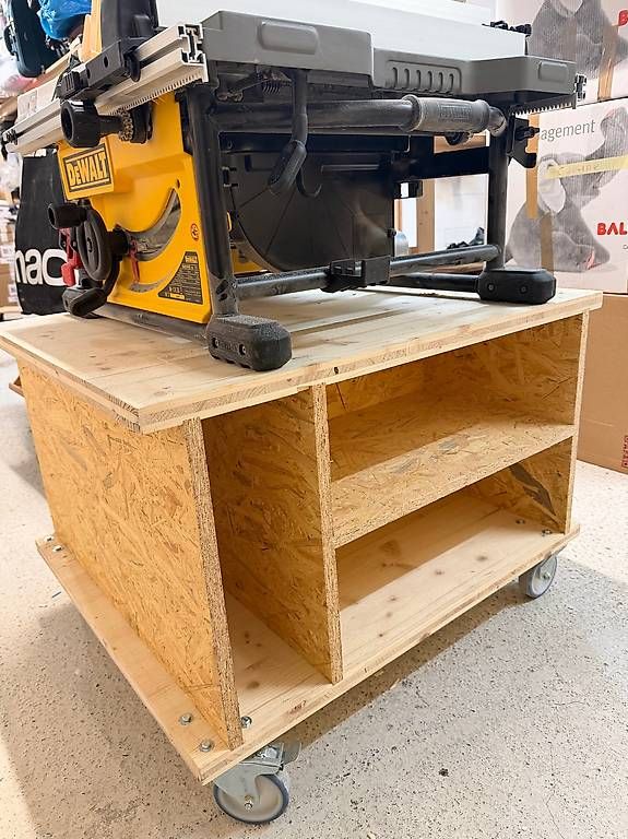 Carrelli di trasporto: Chariot pour scie sur table – Usato da Epagny venduto da thgrossen 1