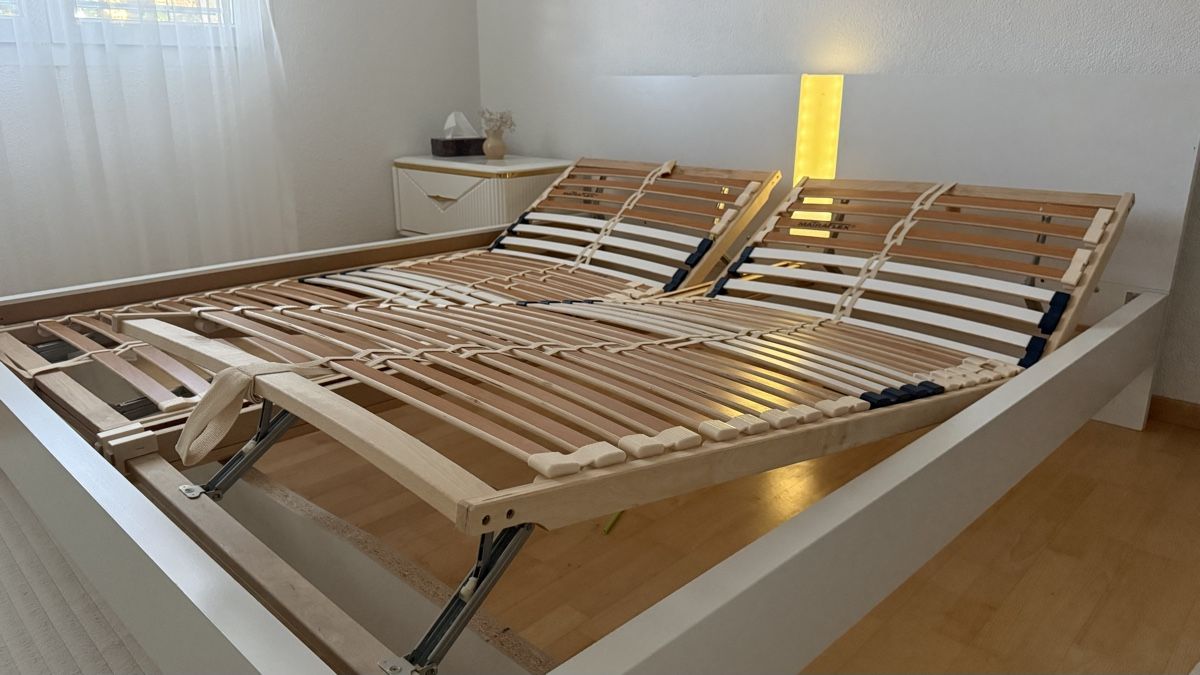 Lits: Bett180 x 200 cm – D'occasion à Schwarzenbach SG par Kh.Sara