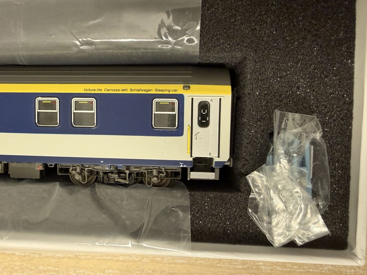 LS Models Modelleisenbahnen: L.S.MODELS ÖBB WLABmz SCHLAFWAGEN NEU – Neu und originalverpackt aus Zürich von Volanbusz 1