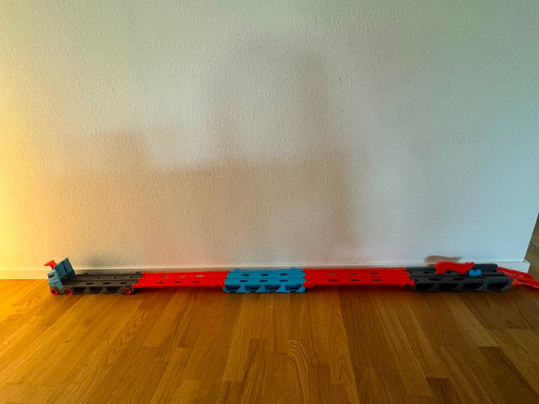 Hot Wheels Piste: Hot Wheels 2-in-1-Renntransporter – Usato da Benglen venduto da Succes7 1