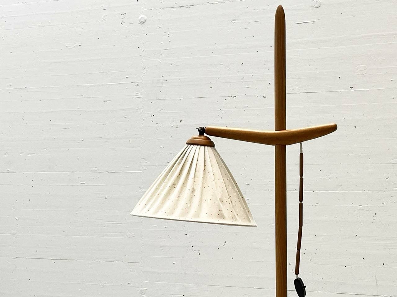 Temde Leuchten Lampade: Lampada da terra Temde in faggio, anni '60 – Usato da Locarno venduto da MoeGe_Locarno 2