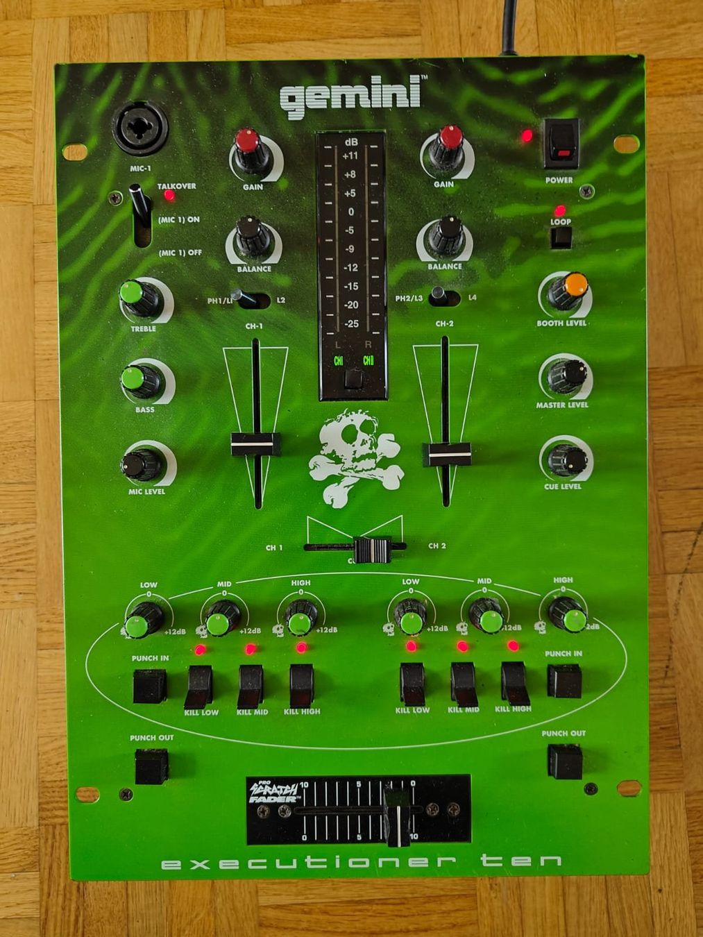 Console di mixaggio: Table de mixage DJ Gemini KL-10 Executioner – Usato da Genève venduto da FadiF