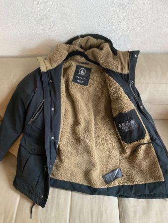 Winterjacke von Volcom, warm gefüttert, XS, Schwarz
