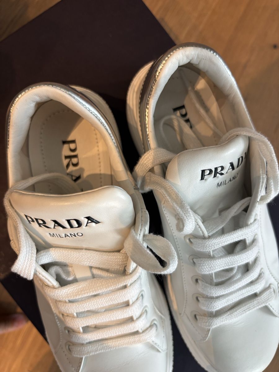 Prada Scarpe da donna: Prada sneakers white silver leather size 35 – Usato da Dübendorf venduto da Tony321 7