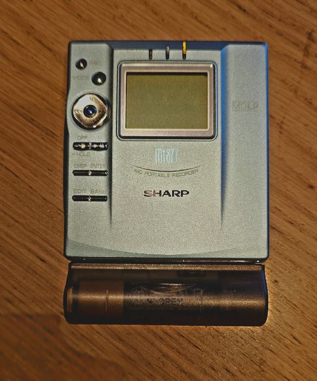 SHARP MiniDisc Recorder Player MD-MS701 funktionsfähig mit Akku
