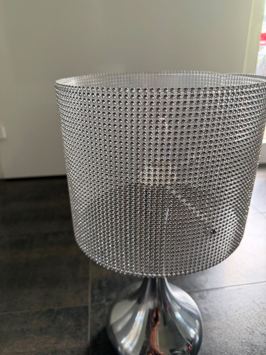 Lampade: Tischlampe Strass Silber Chrom Glänzend – Usato da Muttenz venduto da flowers04 4