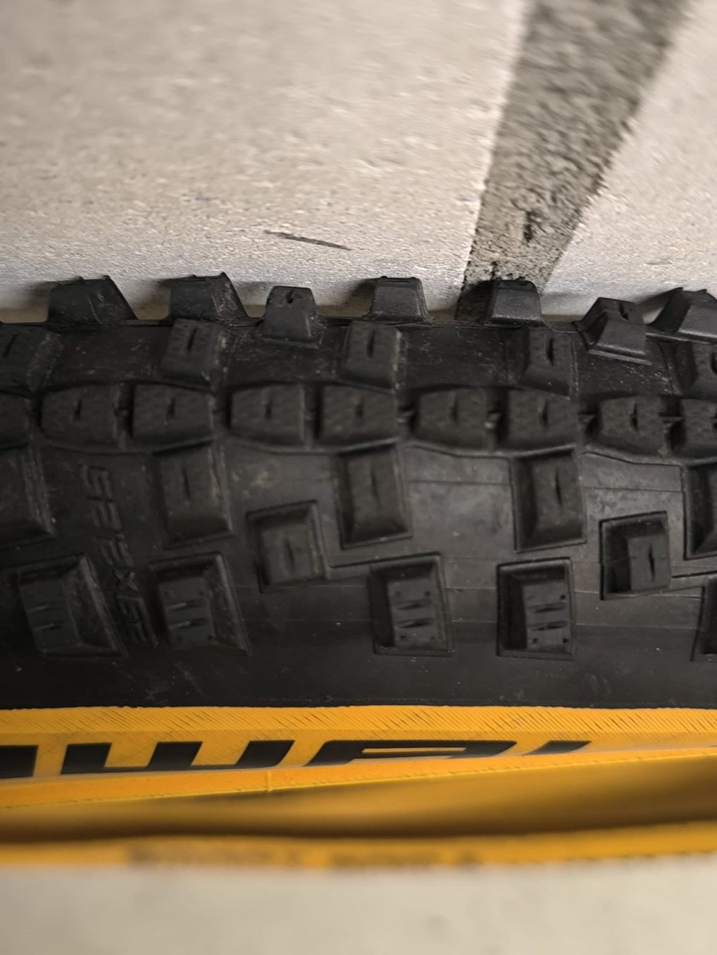 Pneus & Kompletträder: 2 pneus VTT – Gebraucht aus Porrentruy von Piquetix 2