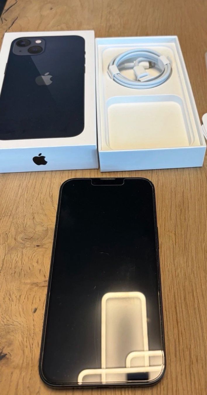 Apple Telefoni cellulari / Smartphones: iPhone 13 (128GB) Akku 89% – Usato da Luzern venduto da Waince786 1