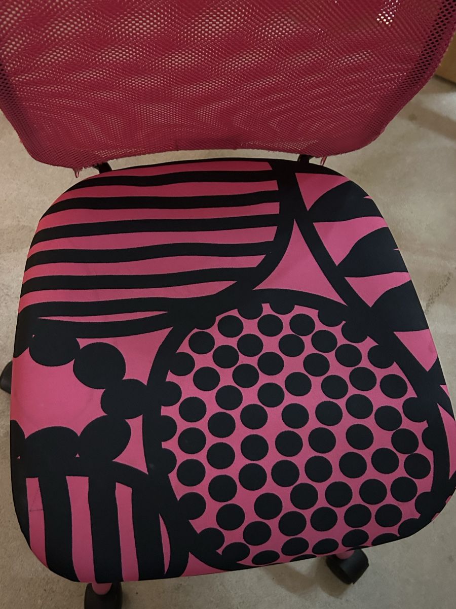 Ikea Chaises: pinker Bürostuhl – D'occasion à Wattwil par mar_q66h 1