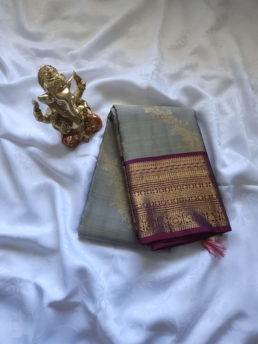 Kleider: Pure kanchipuram saree NEW – Neu und originalverpackt aus Les Acacias von minnie6 1