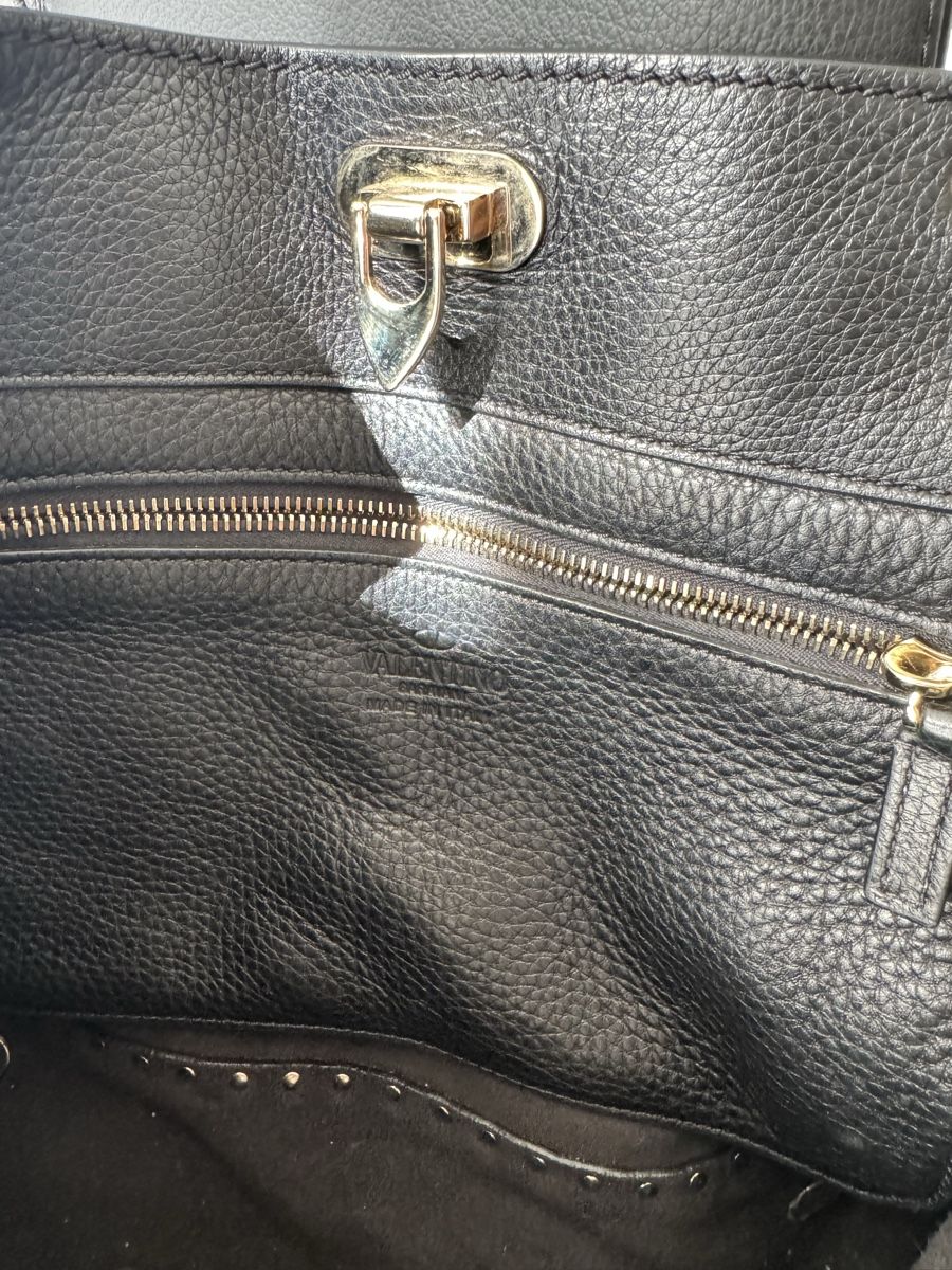 Valentino Taschen für Damen: Valentino Rockstud Tote - medium - like new – Neu (gemäss Beschreibung) aus Zürich von Benutzername-B 6