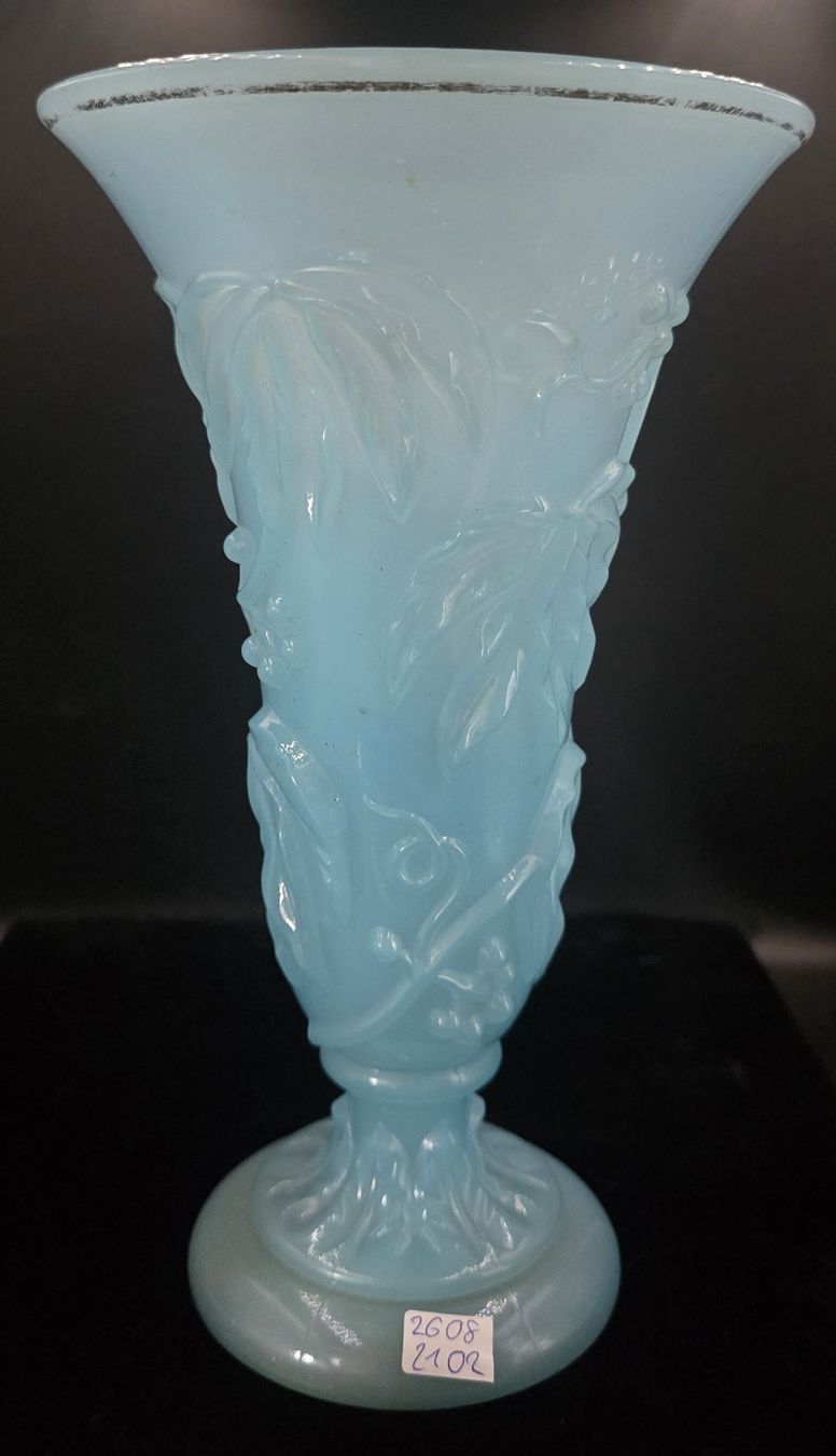 Vasi & Recipienti: Opalglas- oder Flussspatglas-Vase im Jugendstil / Art Déco – Usato da Rorschacherberg venduto da snOOpydOg11 1