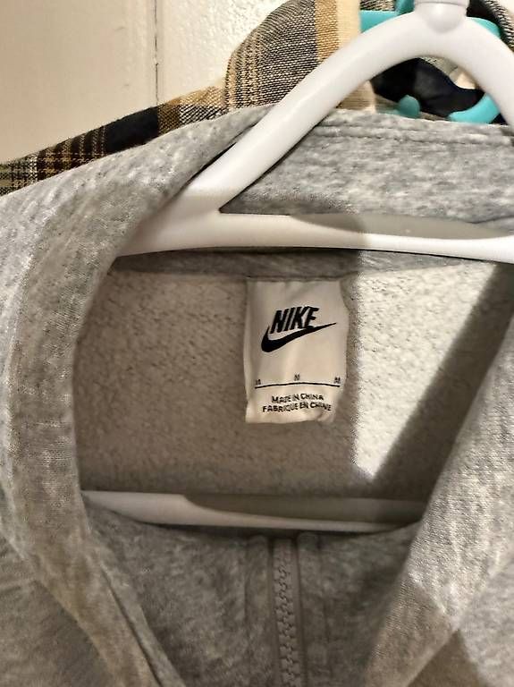 Vestes: Nike Jacke – D'occasion à Safnern par Avalona_07 1