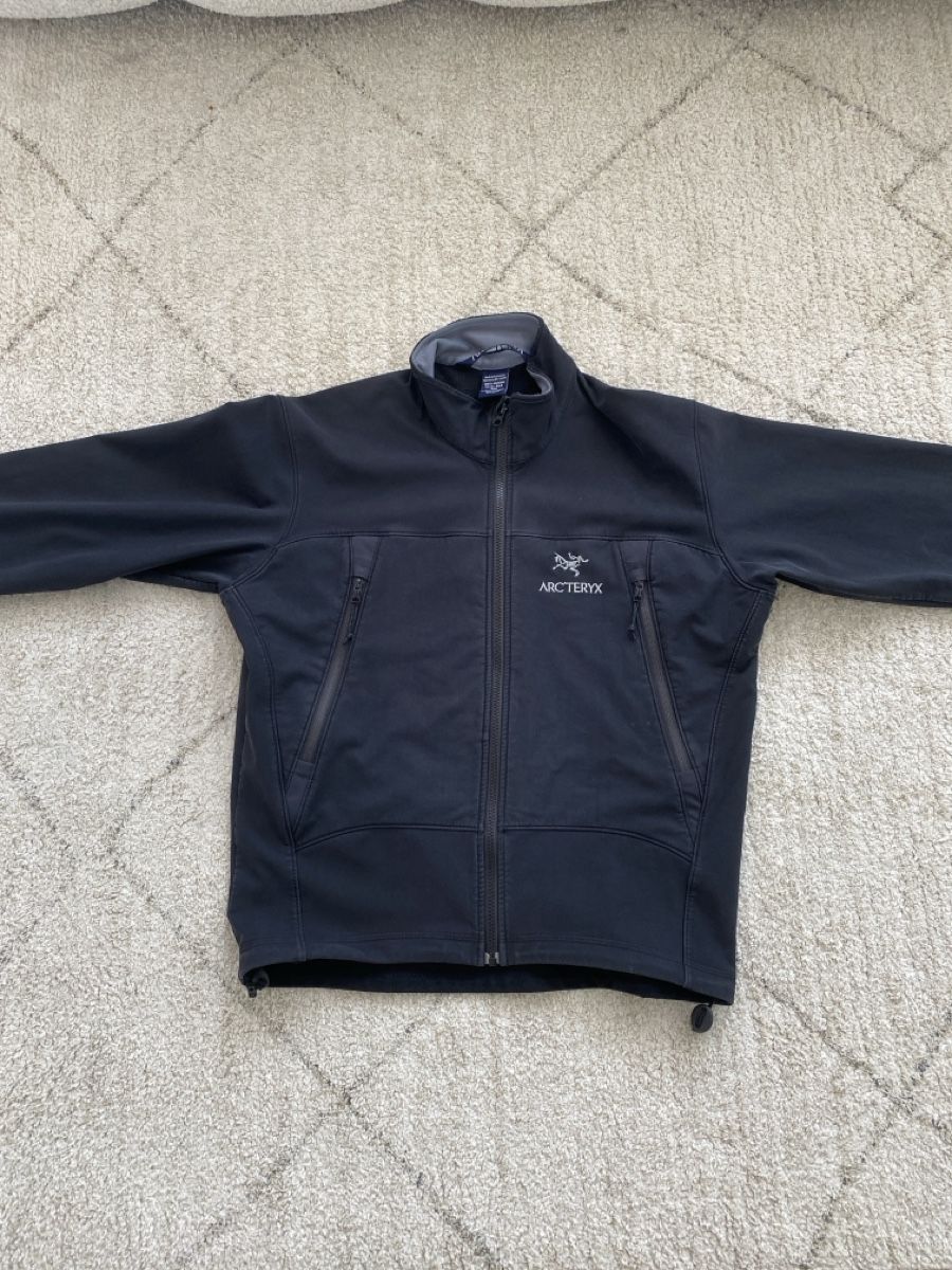 Arcteryx Jacken: Arc'teryx softshell jacket size M/M black used – Gebraucht aus Riddes von nat_y6dv