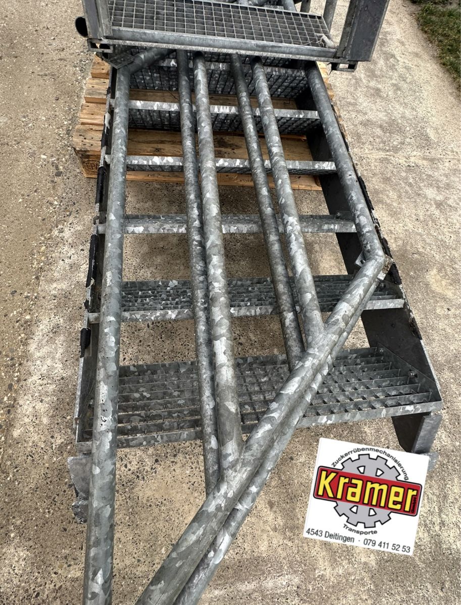 Escaliers: Treppe mit Geländer – D'occasion à Deitingen par RK68 3