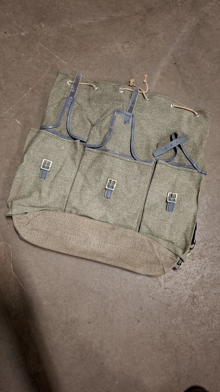 Schweizer Armee Uniformi: FHD Rucksack Ordonnanz 1951 – Usato da Rümikon AG venduto da Weisel86