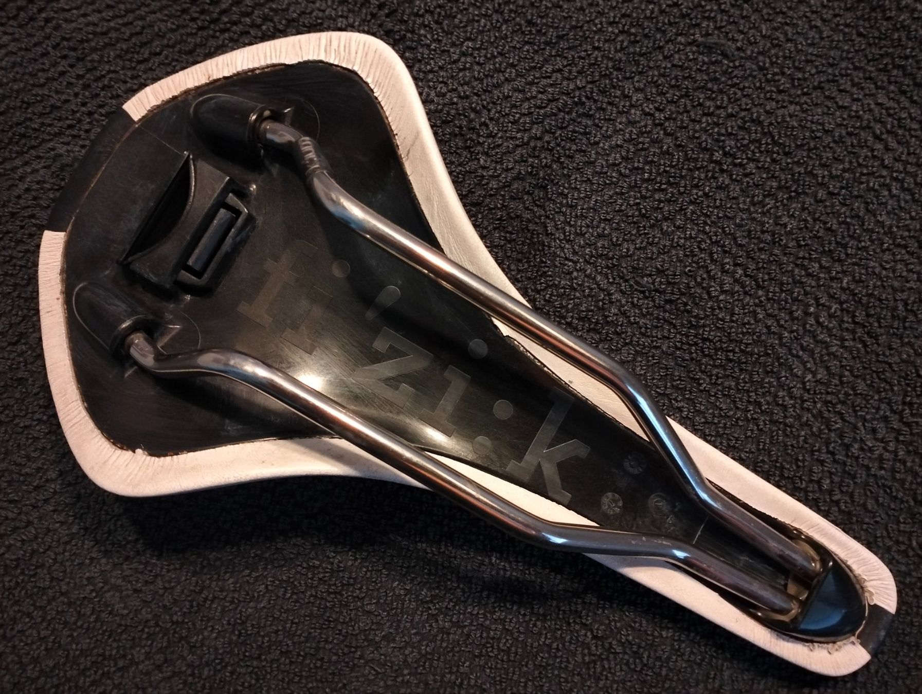 Fizik Pezzi di ricambio: Fizik Antares VS X Sattel – Usato da Uster venduto da KarlZH 1