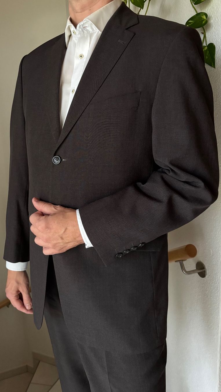 Completi: Italienischer Herrenanzug von Digel, dunkelgrau – Usato da Bassersdorf venduto da TB01011