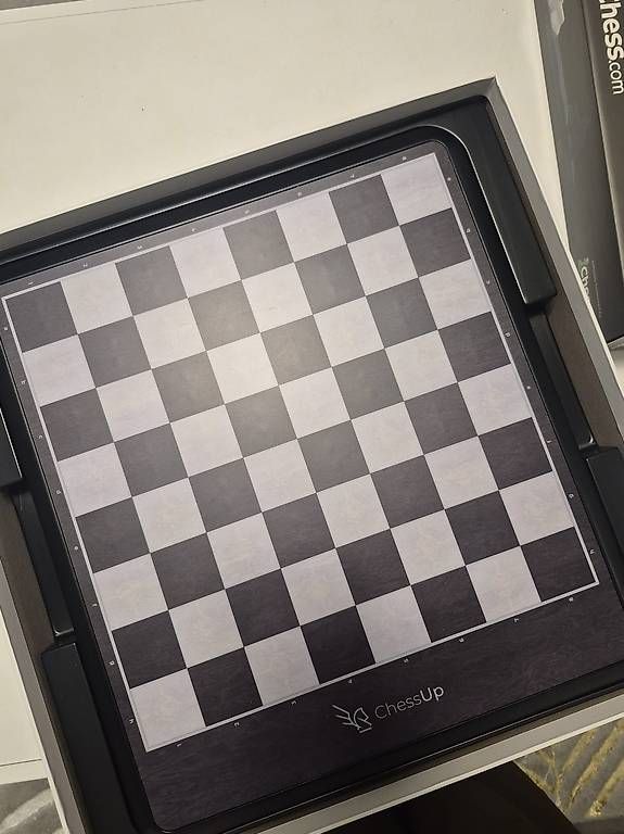 Jeux: ChessUp Échiquier – Neuf avec emballage d'origine à Lausanne par gago008 3