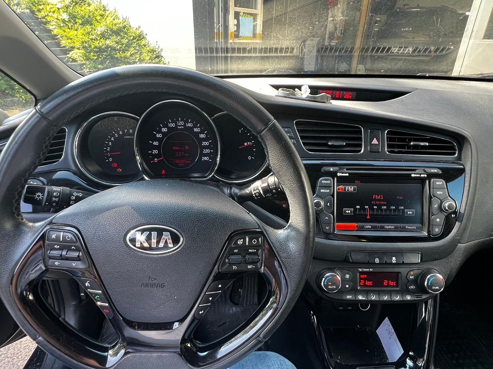 Kia Autos: KIA Ceed 1.6 GDI Kombi  manuel – Gebraucht aus Oberriet SG von jeepv8 6