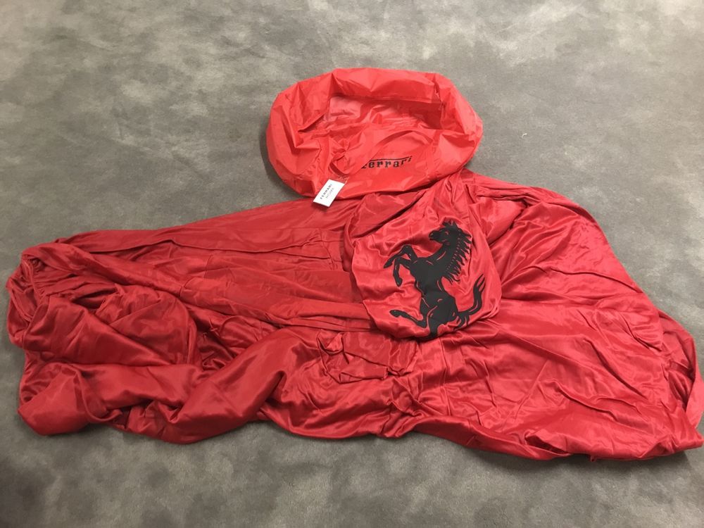 Cover Abdeckhülle zu Ferrari Roma | Kaufen auf Ricardo