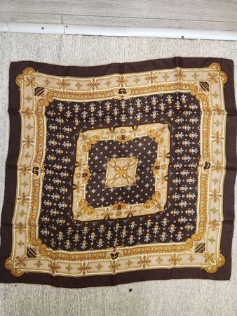 Foulard soie vintage imprimé marron et doré