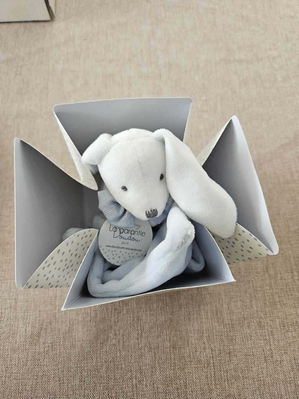 Spielzeuge: Doudou Hase hellblau – Neu und originalverpackt aus Bergdietikon von Silbermond7