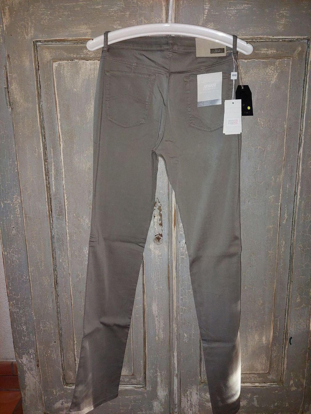 Armani Jeans: Armani Collezioni . J74 regular high straight grau 28 – Neu und originalverpackt aus Besenbüren von teluride89 1