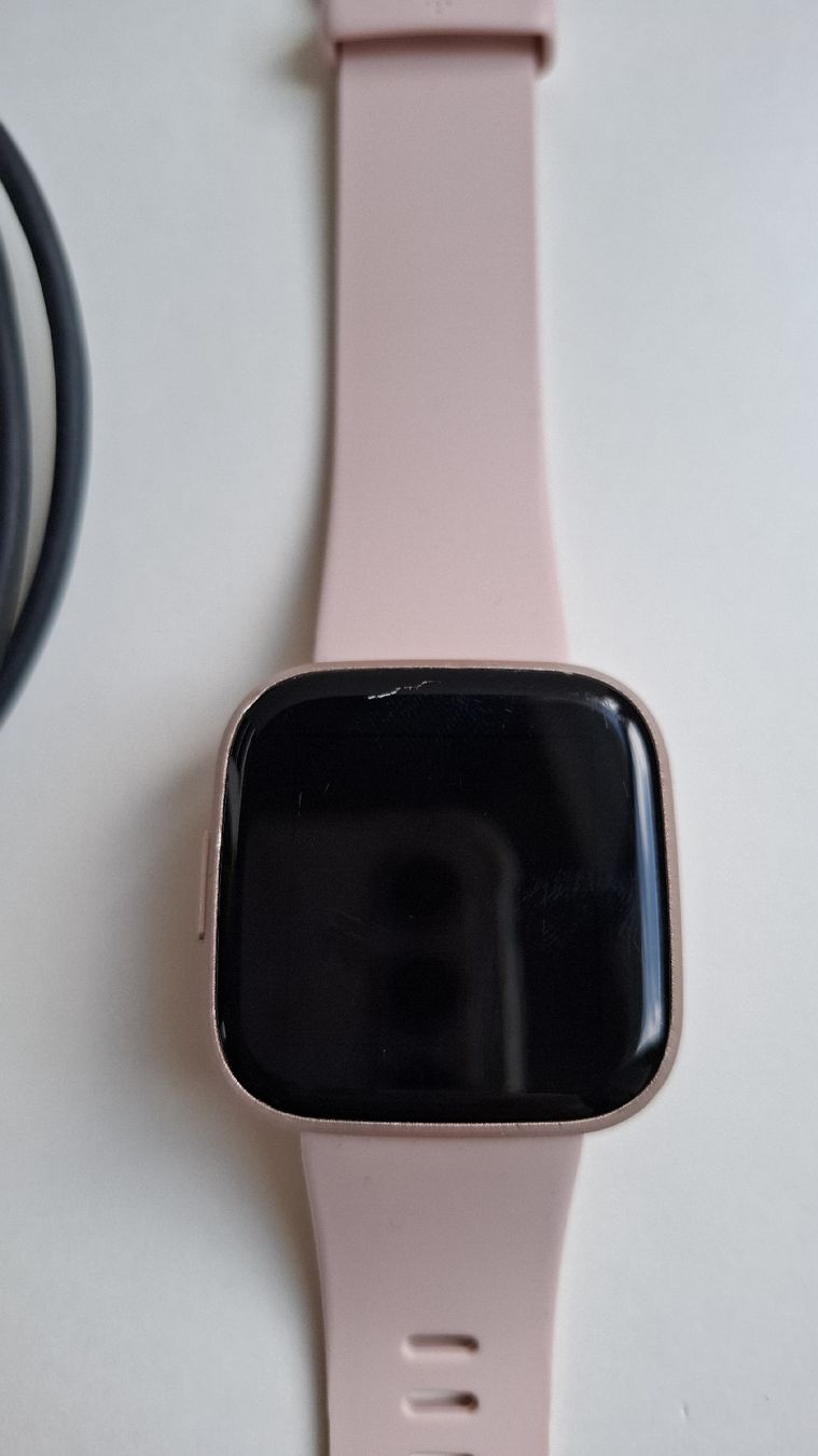 Fitbit Smartwatch: Fitbit Versa 2 Roségold/Rosa – Usato da Horgen venduto da ShiinaL 3
