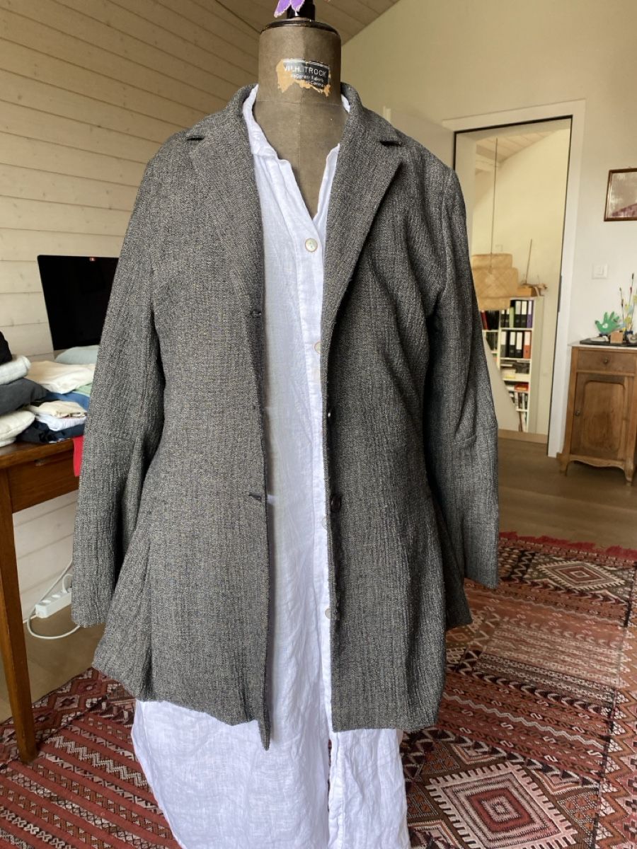 Lilith Jacken: Veste Lilith – Gebraucht aus Lonay von Ikoko