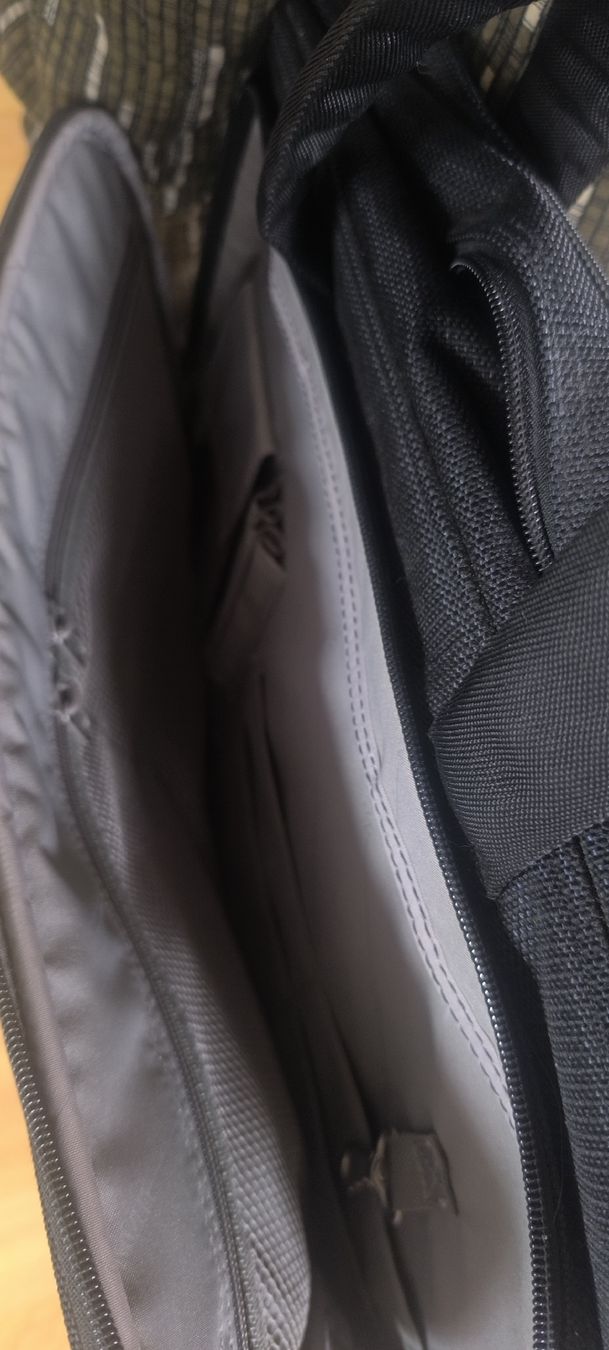 Valigie & Borse: Laptoptasche – Nuovo (secondo la descrizione) da Fischbach LU venduto da bub_9f5v 5