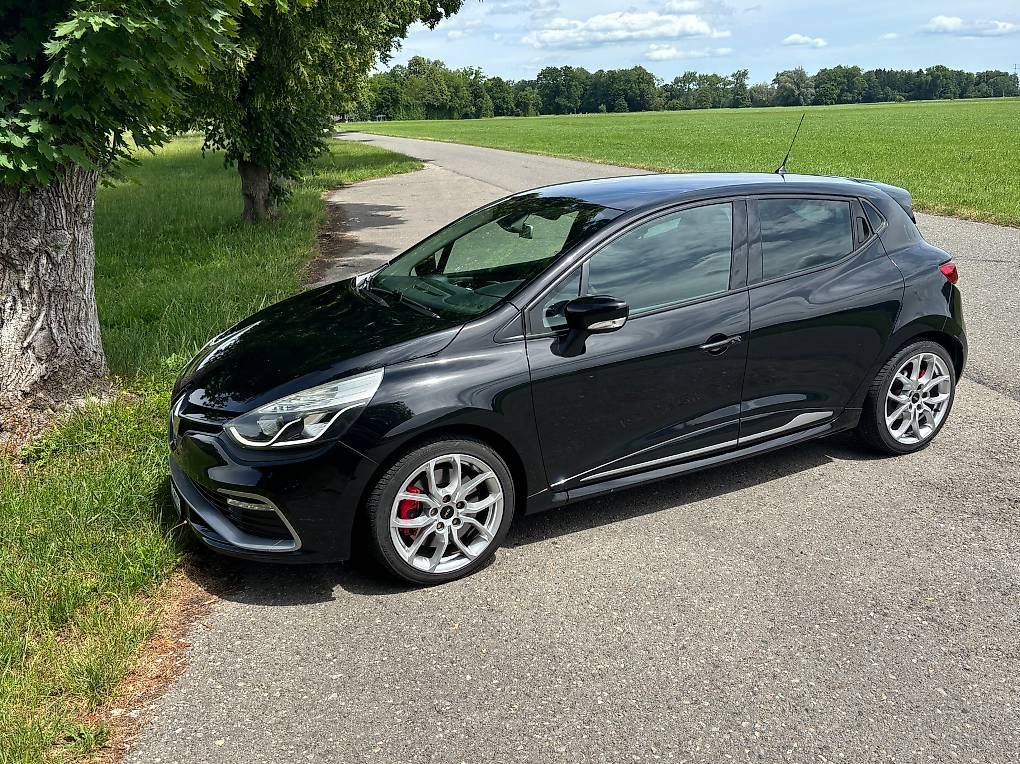Renault Autos: Renault Clio4 RS – D'occasion à Affeltrangen par Grimsel1