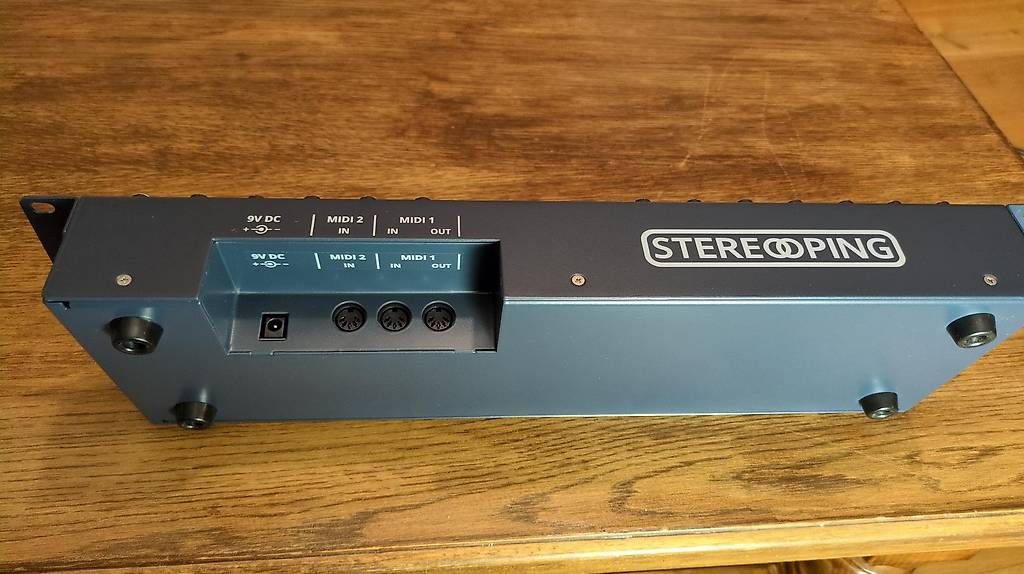 Waldorf Strumenti musicali: Waldorf Microwave rev. A + Stereoping Synth Programmer – Usato da Vevey venduto da OddEcho 2