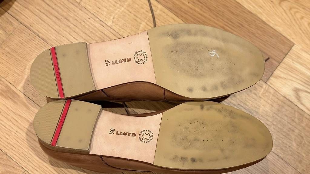 Chaussures femmes: Absolut top neue Lloyd Damenschuh Grösse 6 1/2 - 38 oder 39 – D'occasion à Matten b. Interl par atc_p2hb 1
