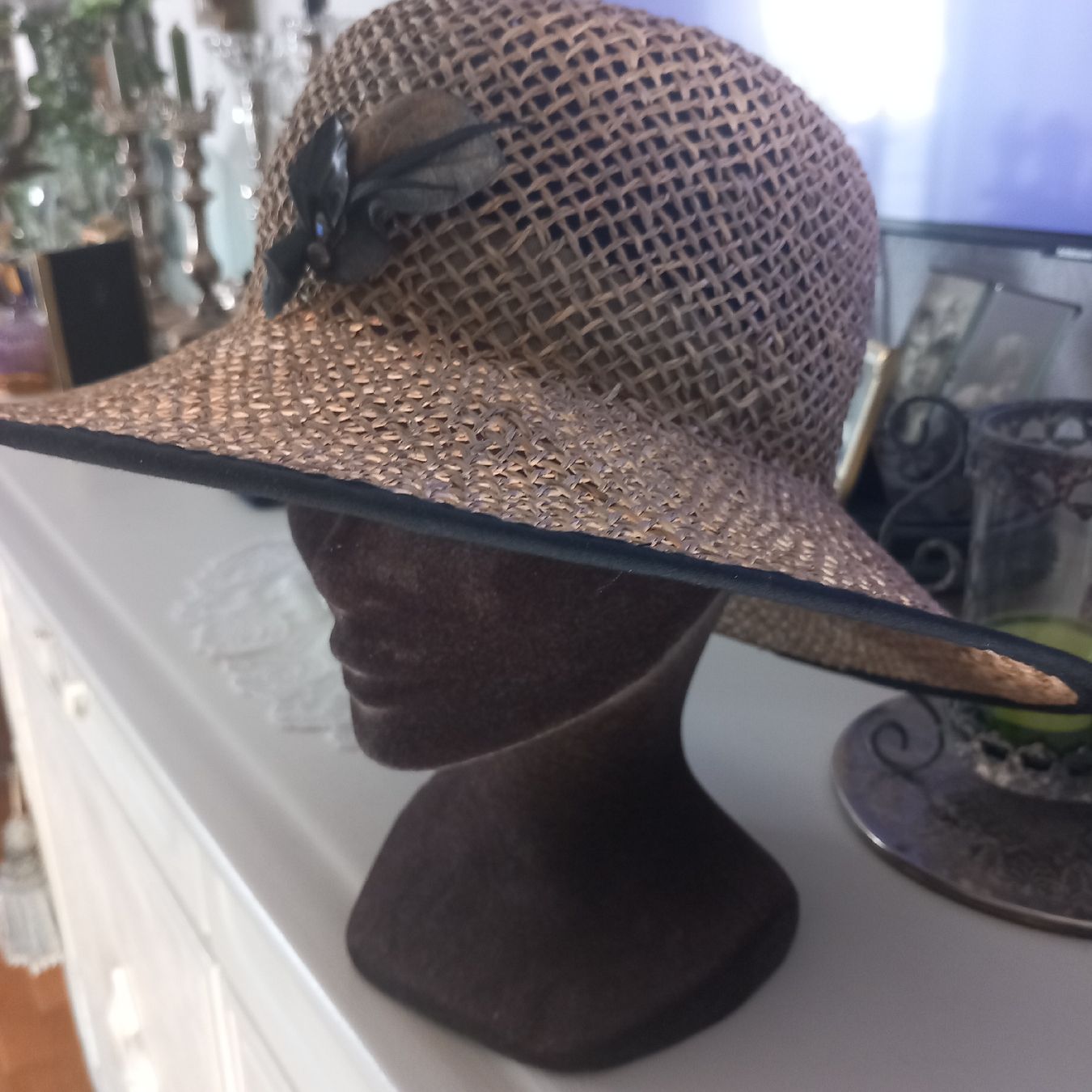 Copricapi, berretti & cappellini: Seeberger Hut m. Brosche /Vintage – Usato da Aegerten venduto da gismolini 2