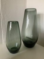 2er Set: Elegante Vintage Glasvasen in Rauchgrau, Top!