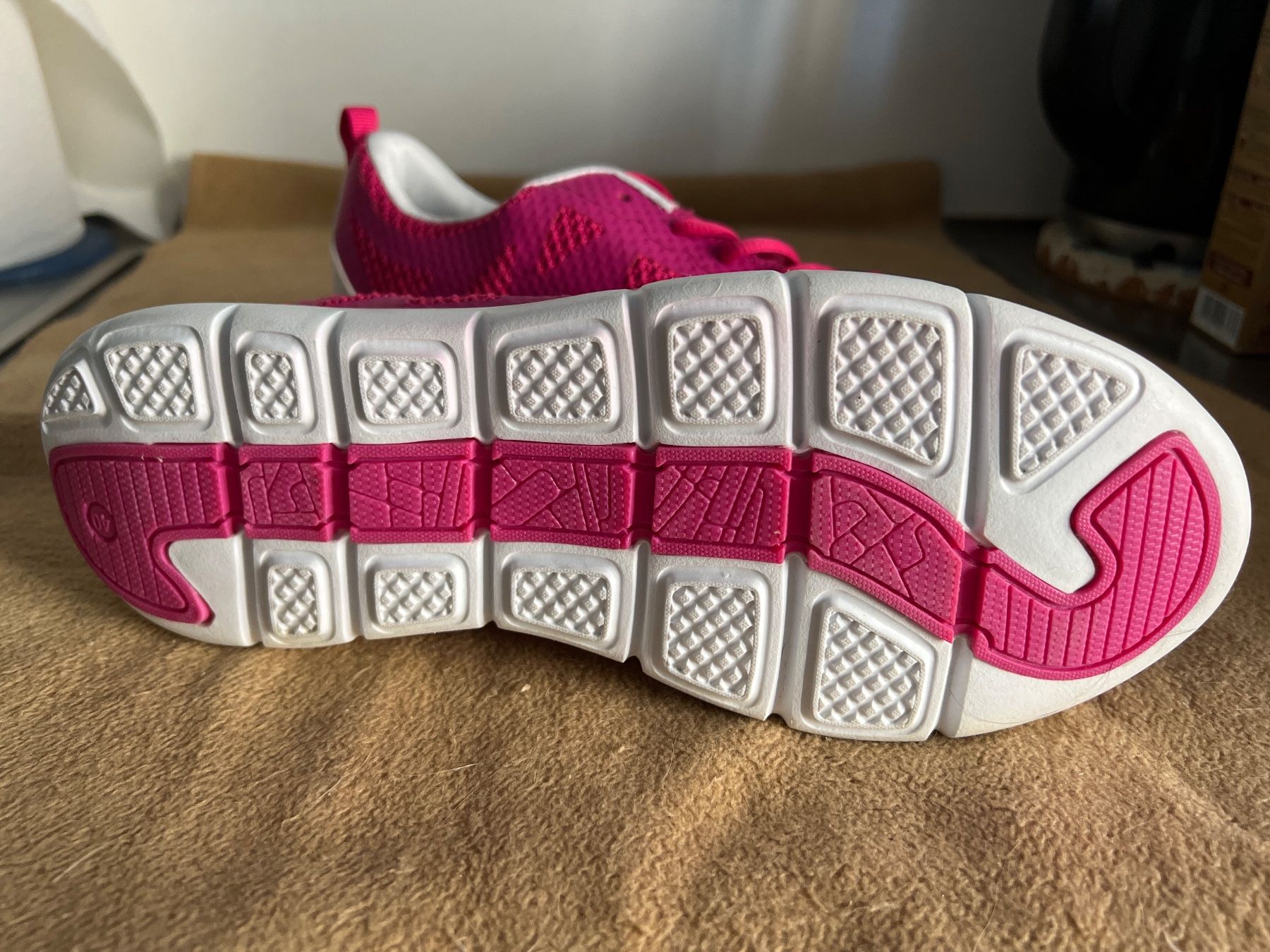 Chaussures femmes: Schuhe pink NEU Gr 40 – D'occasion à Basel par Winniepuuh 2