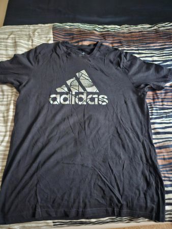 ADIDAS T-Shirt und Hose
