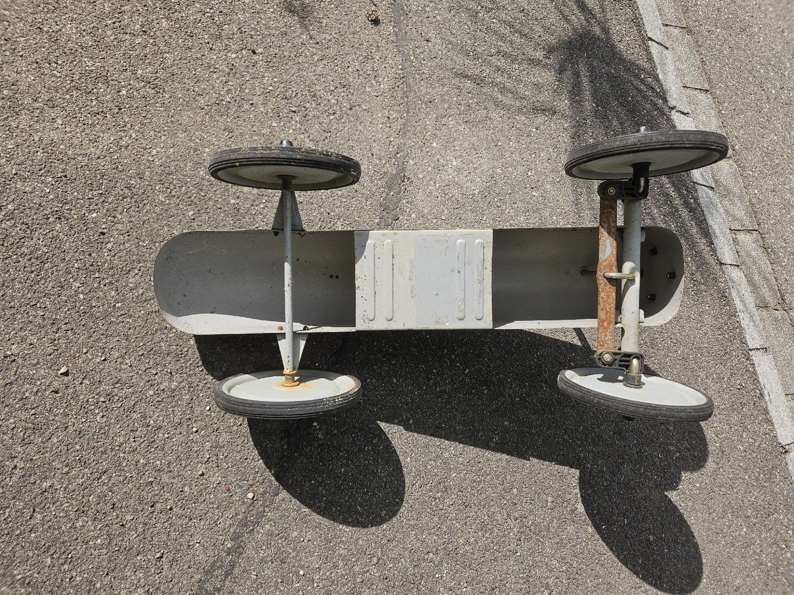 Véhicules pour enfants: Tretauto Oldtimer mit Nummer 1 guter Zustand – D'occasion à Dürnten par Andre.schubert 3
