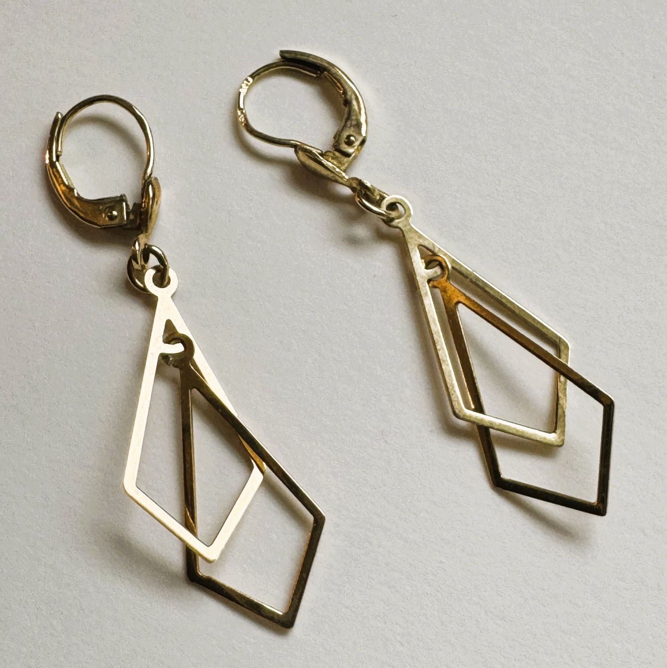 Orecchini pendenti & Orecchini a lobo: Ohrhänger Geometric Chic 9Karat Gelbgold – Usato da Hombrechtikon venduto da Oldclock 1