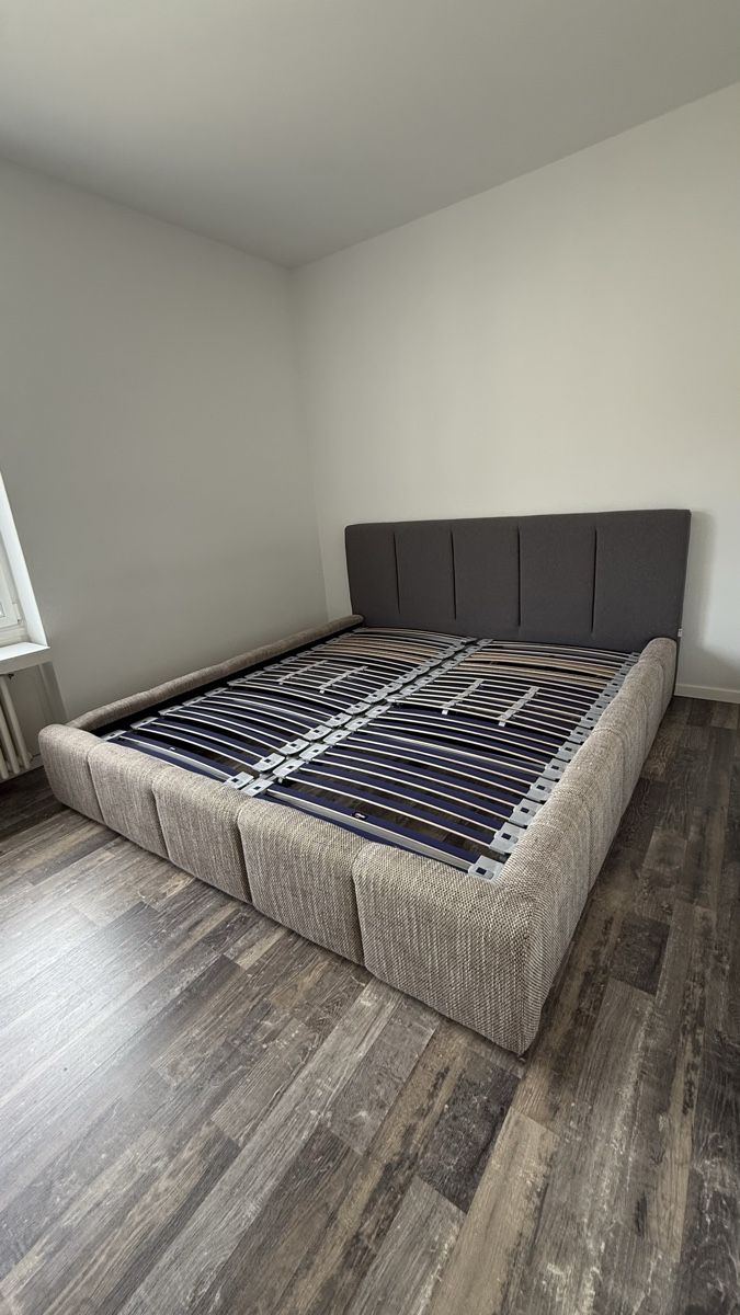 Conforama Betten: Doppelbett 180x200 mit Lattenrost – Gebraucht aus Baden von A222 1