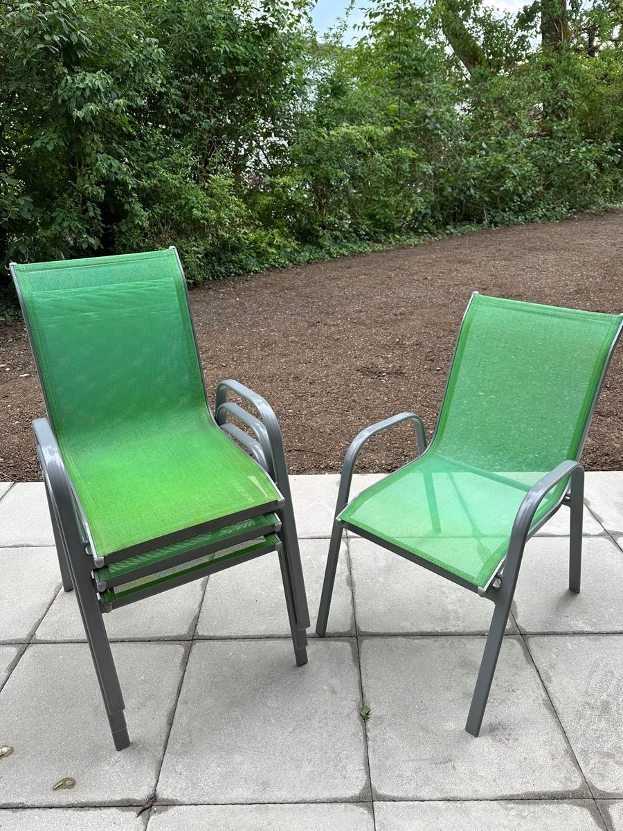 Micasa Sedie: 5 Gartenstühle in grün – Usato da Uetikon am See venduto da Wigglo